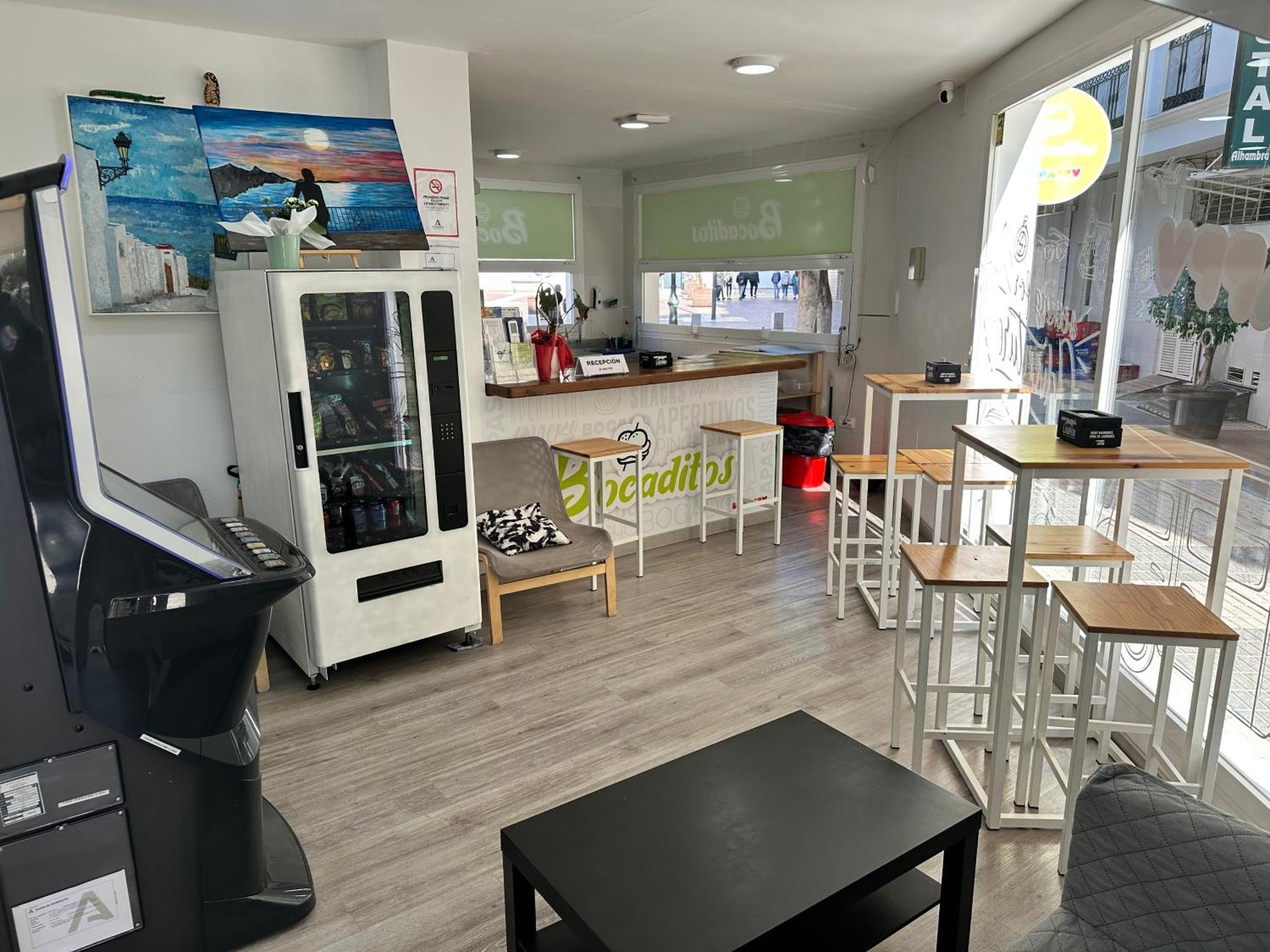 Be Happy Hostel Nerja Εξωτερικό φωτογραφία